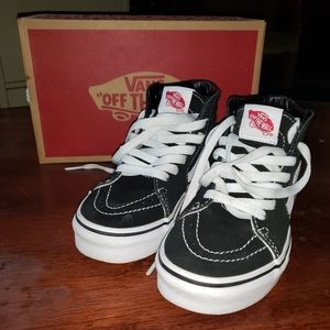Vans shoes  kid 1.0 black and white high tops